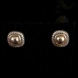 BEAUTIFUL designer inspired post earrings.